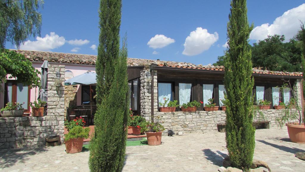 Agriturismo Capuano Gangi Buitenkant foto